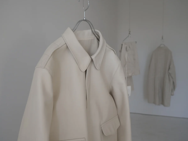 服ヲ掘ル
