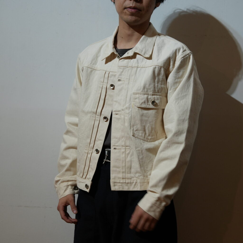 服ヲ掘ル