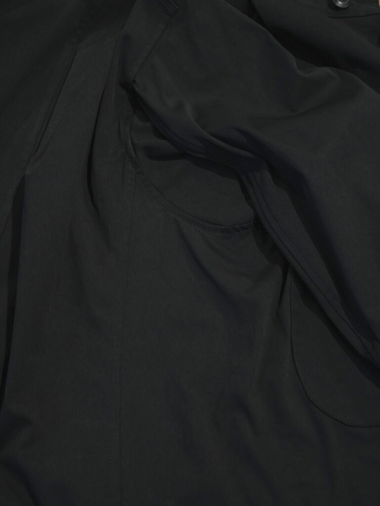 服ヲ掘ル