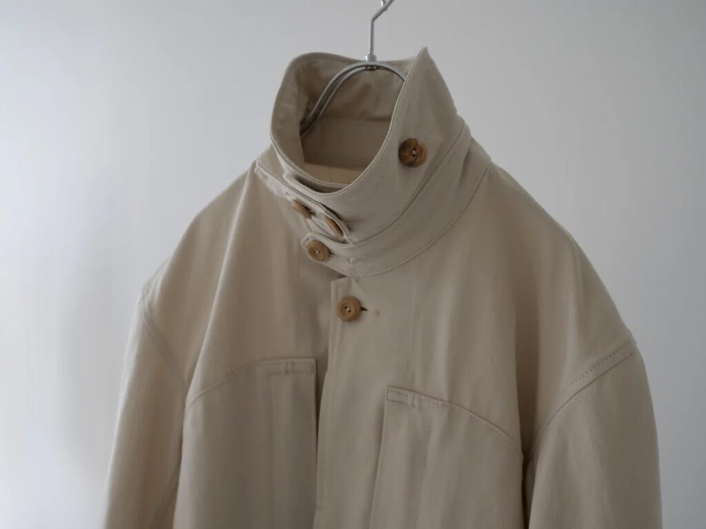 服ヲ掘ル