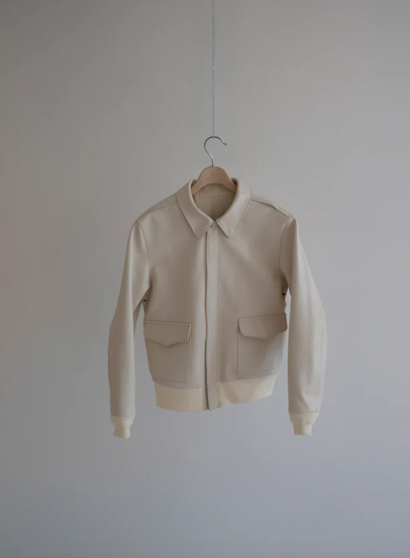 服ヲ掘ル