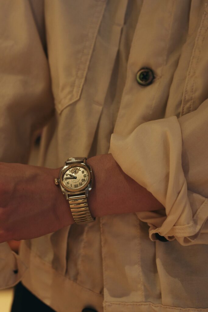 Vague Watch アンティークタイプ　100m防水 VAGUE WATCHにはロマンのかけらがある。 | CATHEDRAL（カセドラル）