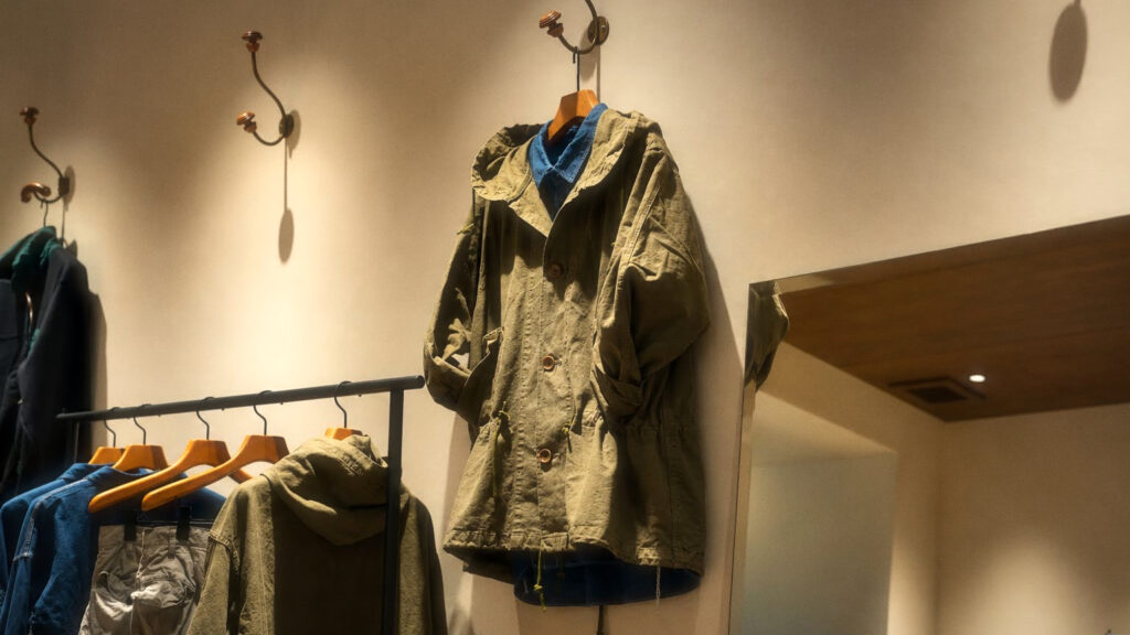STORE INFO.