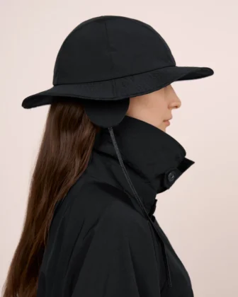 Meyer & Welch　「Brass Shoe Co.」の松浦氏による雨をテーマにした服